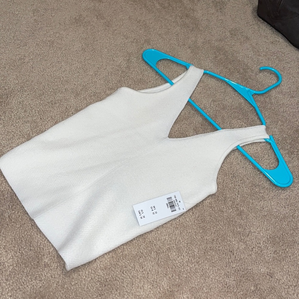 A&f contour sweater v neck tank size small white